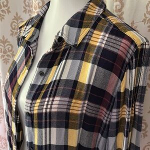 Caslon women’s long Sleeve Plaid/Flannel Top M